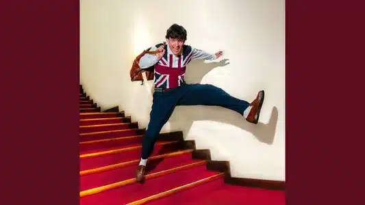 Glow Up Lyrics Translation - Britishboy | Lewis Potter | Reddy