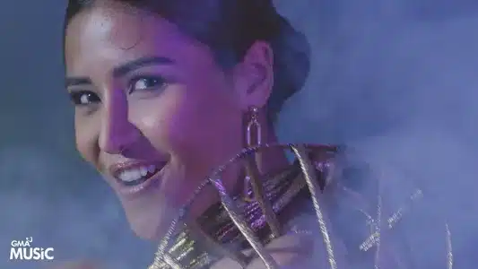 Hot Maria Clara Lyrics [English Meaning] - Sanya Lopez