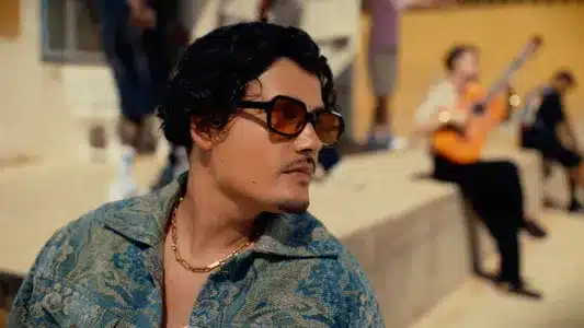 Imagine Lyrics Translation: Par Nous-Mêmes | Carbonne