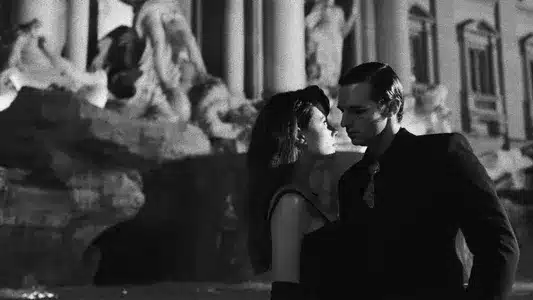 Incoscienti Giovani Lyrics Meaning: Comuni Mortali | Achille Lauro