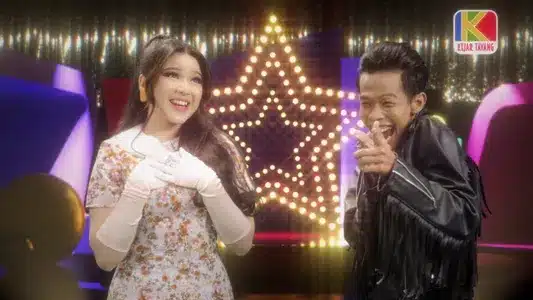 Kupu - Kupu Lyrics Translation | Edelweiss | Tiara Andini