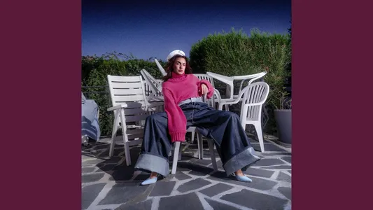 La Vie Parfaite Lyrics (with English Meaning): Anabel