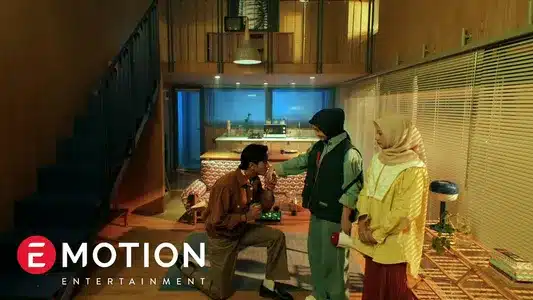 Lampu Kuning Lyrics Translation: Nonfiksi | Juicy Luicy