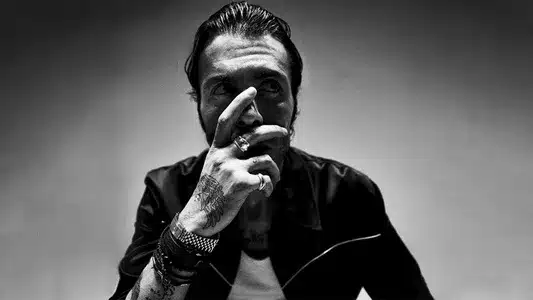 Law Kan Lyrics [English Meaning] | Amir Eid