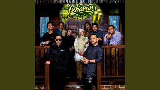 Lebaran Mulia Lyrics (with English Meaning): Danny Lim | Yusri N