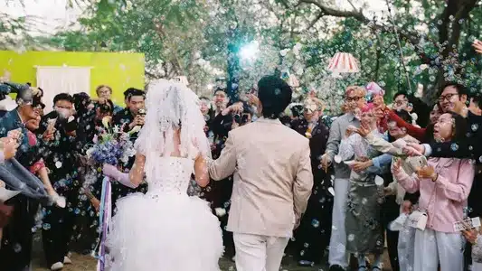 Lý Giải Lyrics Translation (in English) | Hoàng Dũng