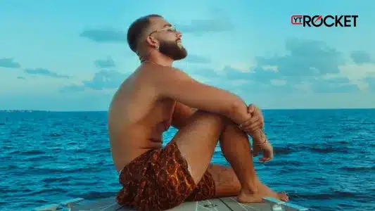 Mírame Ahora Lyrics Meaning: Apambichao | Manuel Turizo