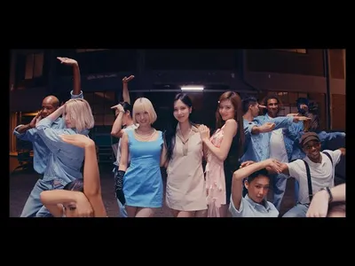 New Look Lyrics Translation – Haute Couture | Misamo