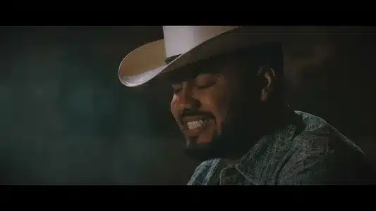 Qué Lástima Por Ti Lyrics Translation (in English) | Gerardo Coronel