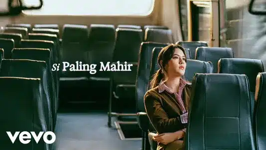 Si Paling Mahir Lyrics English Meaning — Ambivert | Raisa