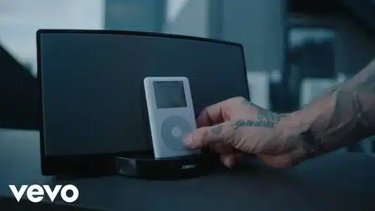 Si Te Vas Lyrics {English Translation}: J Balvin | Jay Wheeler