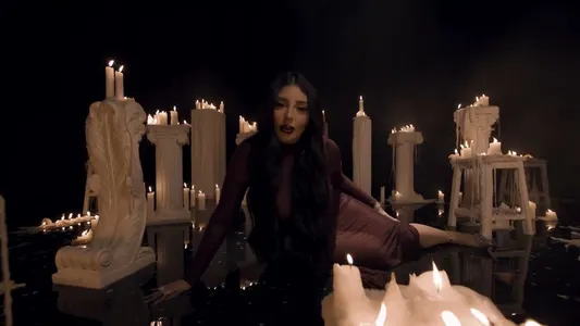 Suéltate Lyrics Meaning - Romantikeo.Com | Bellakath