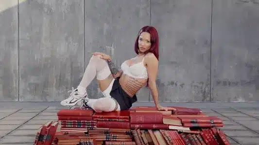 Turr0Logia Lyrics {English Translation}: Gusty Dj | La Joaqui