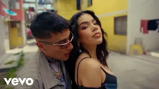 Un Bezito Lyrics (English Meaning) | El Malilla | Kenia Os