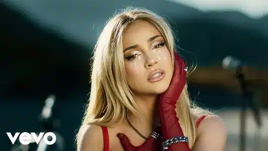 Un Clásico Lyrics English Meaning — Bellodrama | Ana Mena