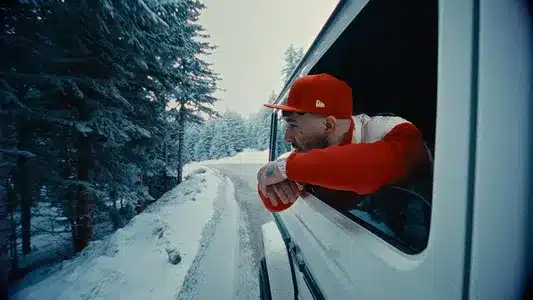 Yaşıyoken Anla Lyrics (with English Meaning) – Uzi