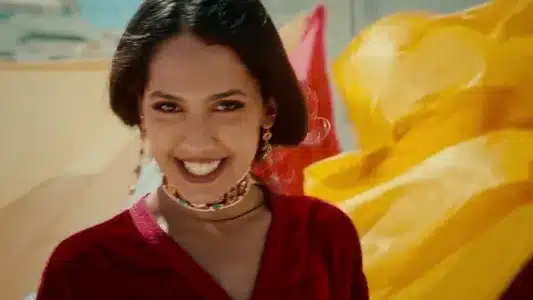 9Ad Bia Lyrics English (with Translation) — Manal