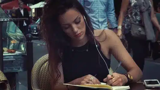 À Cause De Toi Lyrics Translation: Roue Libre | Léa Castel