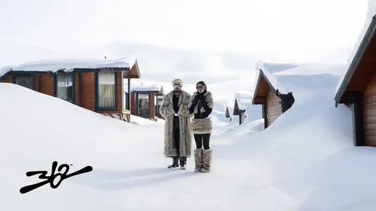 Bi’ Bilsen Lyrics (with English Meaning) – Sefo | Sena Şahin