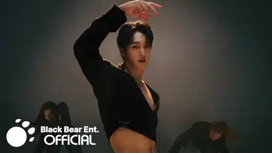 Breathe Me In Lyrics Meaning (in English): Saem