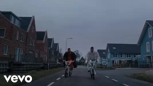 Brividi Lyrics {English Meaning} — Blanco | Mahmood