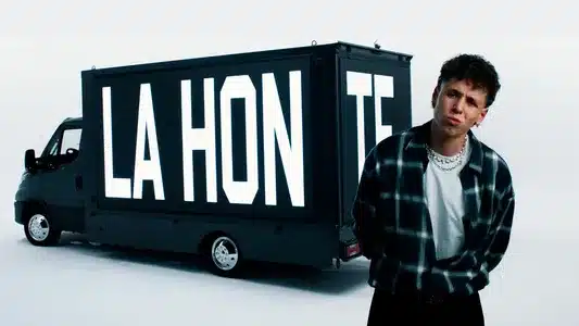 Brouillon Lyrics [English Meaning] | Danyl