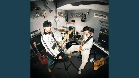 청춘작열 (Seishun Sakuretsu) Lyrics Translation — Shining. | Tokai