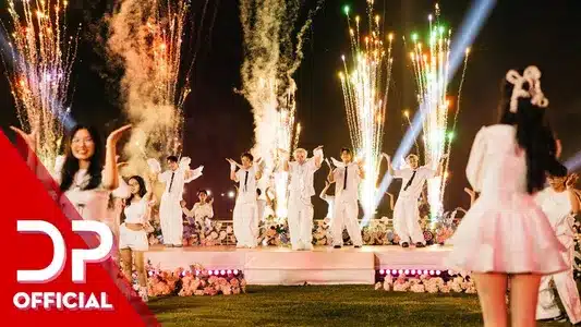 Chăm Em Một Đời Lyrics (English Meaning) - Đức Phúc