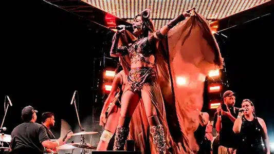 Fala Quem É Lyrics Translation | Ensaios Da Anitta | Anitta | Marina Sena