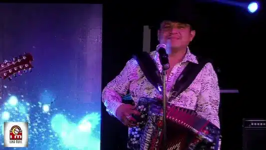 Fueron Tus Lágrimas Lyrics (English Meaning) — Efrain Rubio