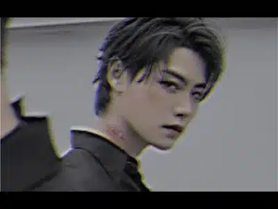 乖巧的反派 Lyrics Translation (in English) — Meigui