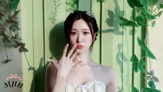 Hello, Wonderland Lyrics [English Translation] | Muu