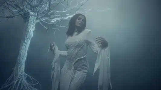 Я Ж Його Любила Lyrics {English Translation} - Leroy