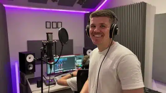 Itseni Vihollinen Lyrics [English Translation] - Niilo | Niilo Lehtonen