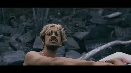 Lights Lyrics [English Meaning]: Keishi Tanaka | Riddim Saunter