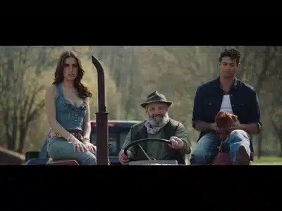 Primadonna Lyrics [English Meaning] - Clara