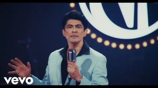 Puente De Piedra Lyrics {English Translation} | Víctor García