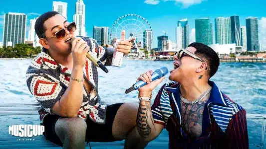 Qué Fuimos Lyrics [English Translation]: Grupo Firme | Hernan Sepulveda