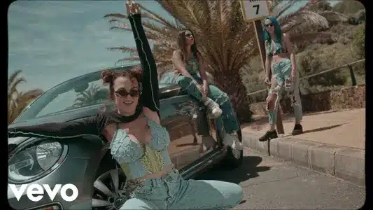 Trapo Lyrics {English Translation} | Mel Ömana