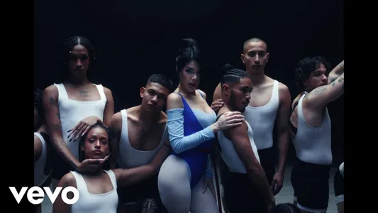 Una Y Otra Vez Lyrics English Meaning – K De Karma | Kenia Os